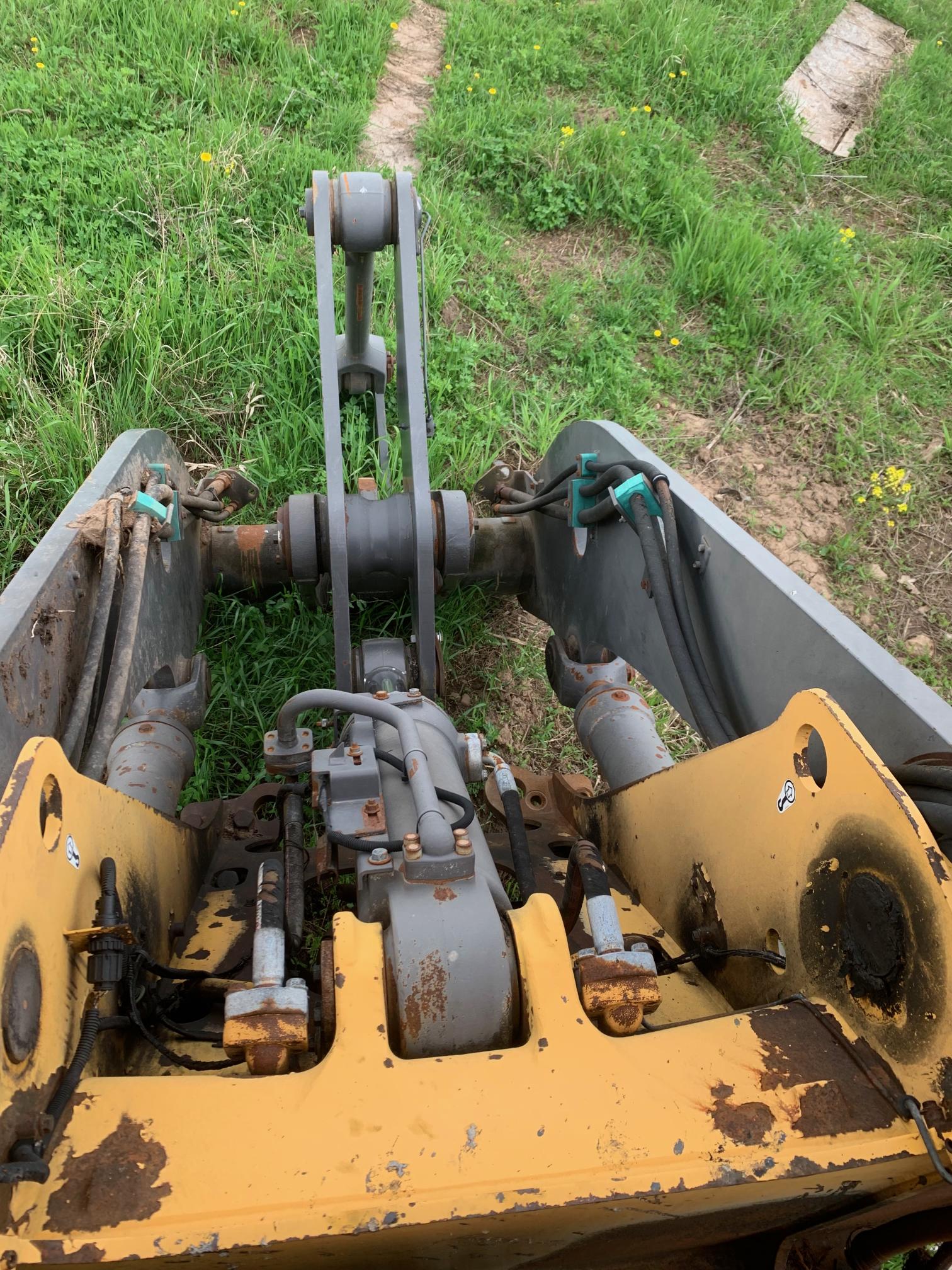 2011 VOLVO L70F - Image 9